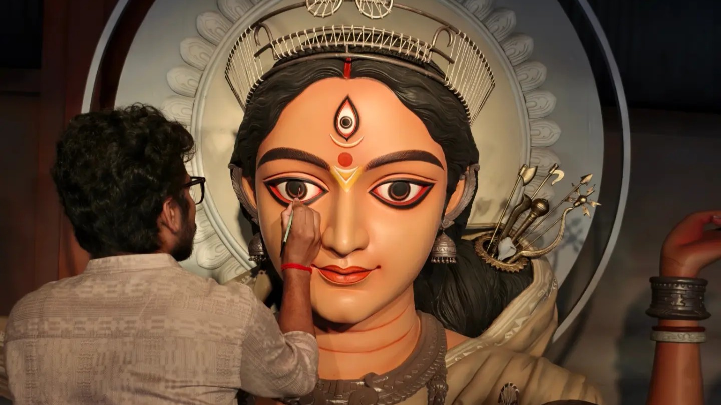Ahiritola Sarbojanin 2026: In Search of Madhuri Maitra — North Kolkata’s Sweet Legacy of Togetherness